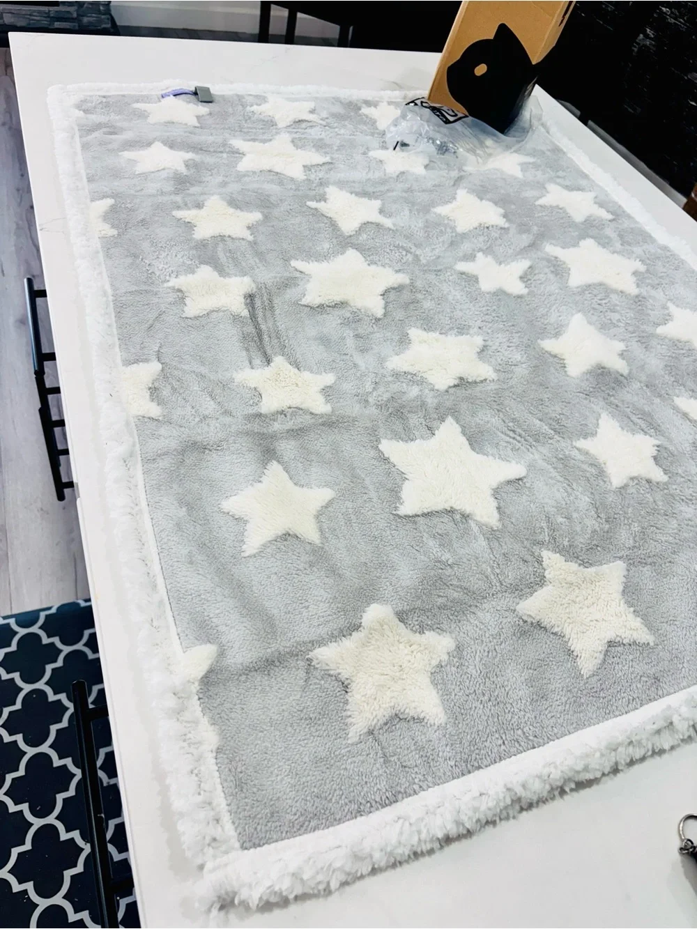 WATERPROOF GREY STARS PET BLANKET BEDSURE